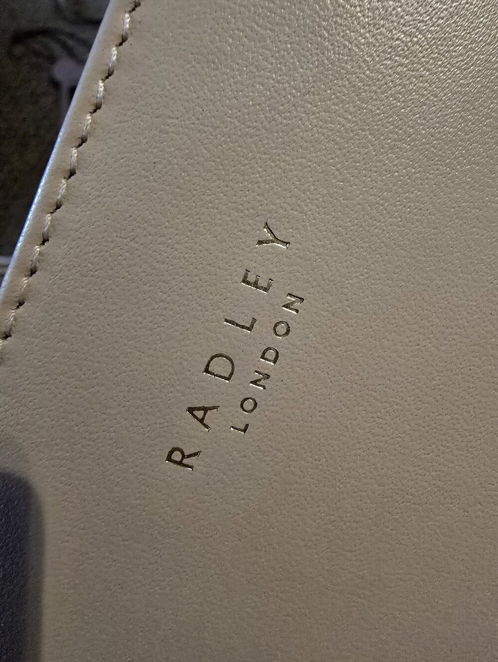 RADLEY LONDON Blush Pink Leather Zip Wallet with Gold Logo - Picture 2 of 6